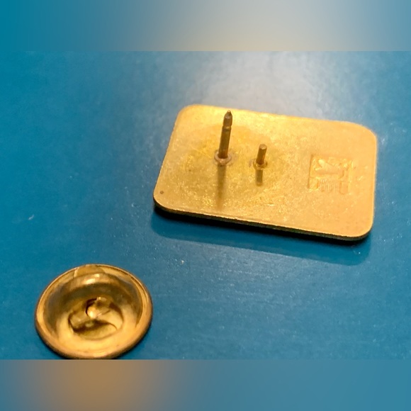 Vintage 1994 MICHIGAN SKEET CHAMPIONSHIPS Enameled Lapel Pin - Picture 6 of 9